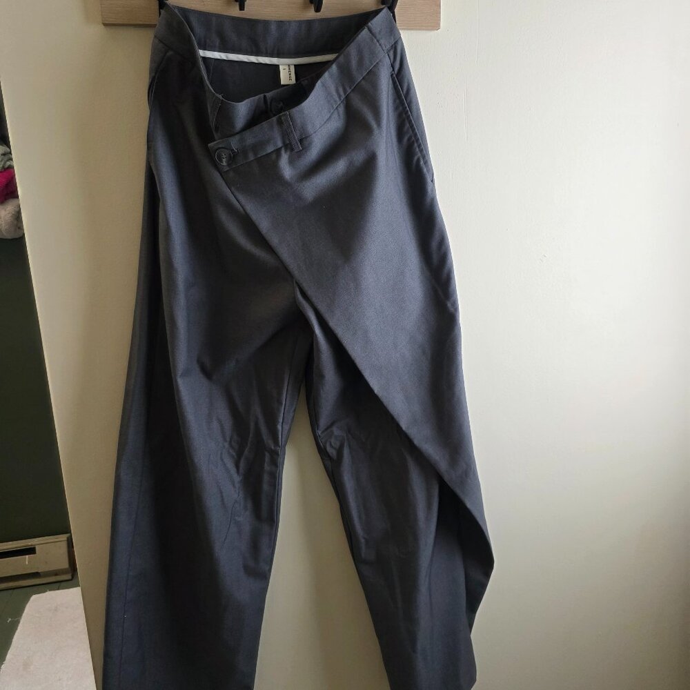 Unique Commense Gray Dress Pants